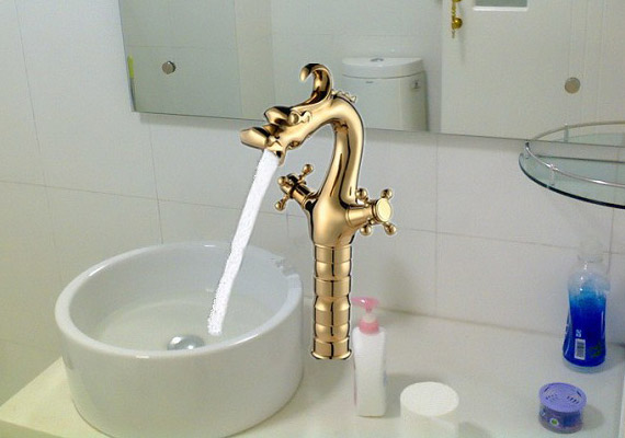 gold bathroom vessel sink faucet