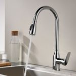 Single-Handle Pull-Out Sprayer Kitchen Faucet with Power Clean